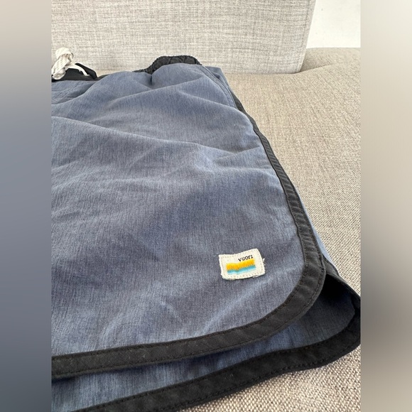 Vuori Banks Short - Picture 2 of 4